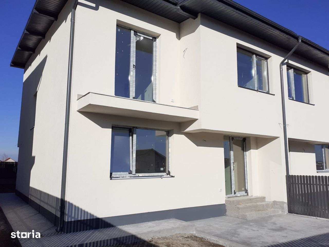 Vila Duplex De Vanzare In Rediu - Imagine principală: 2/9