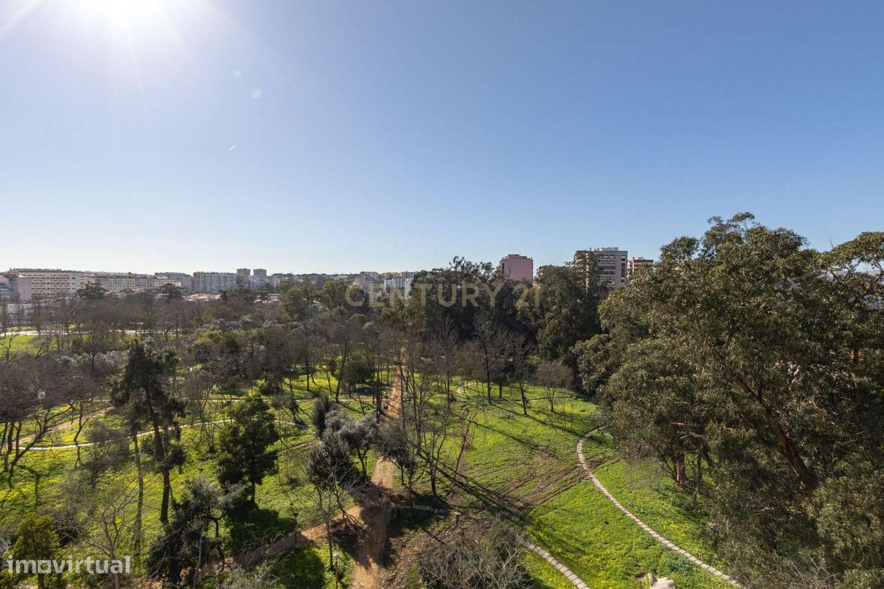 T4+1 na 1ª linha Condomínio fechado Parque das Conchas-15