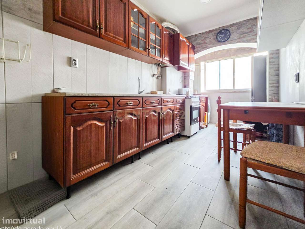 Apartamento T1 com Varanda em Localização Central-3