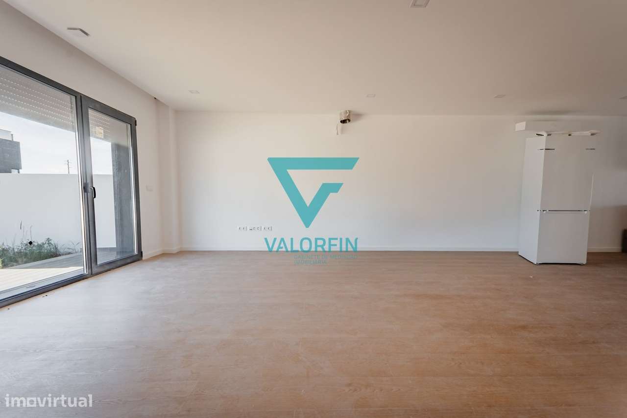 MoradiaT4 NOVA | Barosa - Leiria-4