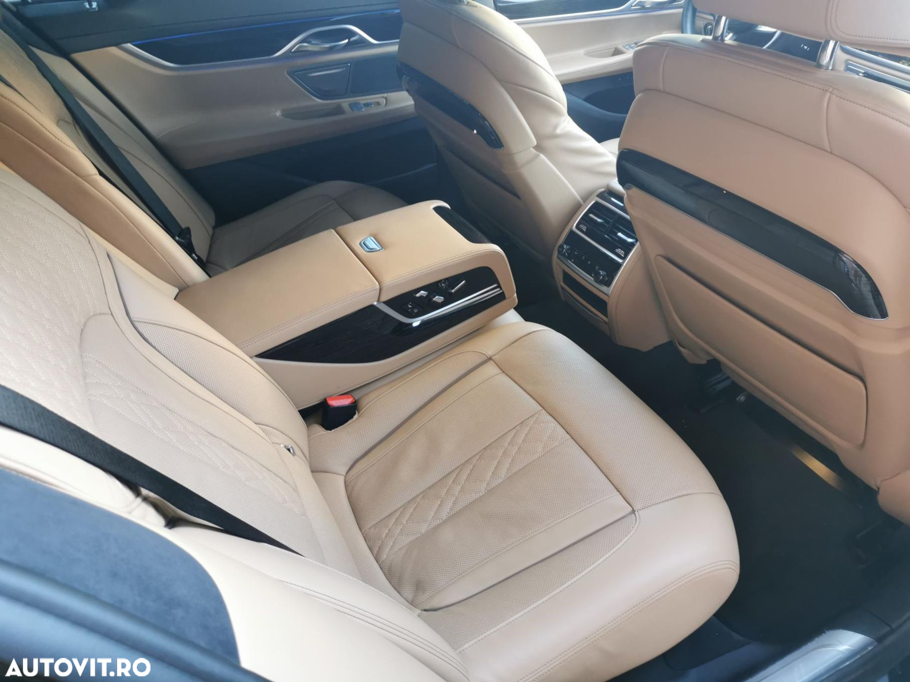 BMW Seria 7 740d xDrive - 11