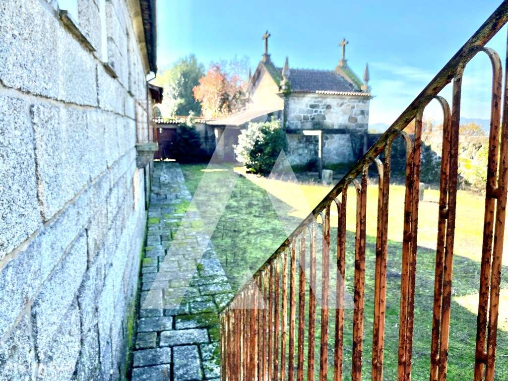 Quinta Nevogilde com Moradia T10, Capela, Celeiro e Acesso ao Rio S...-10