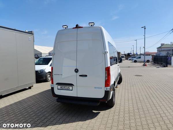 Mercedes-Benz E-Sprinter - 6