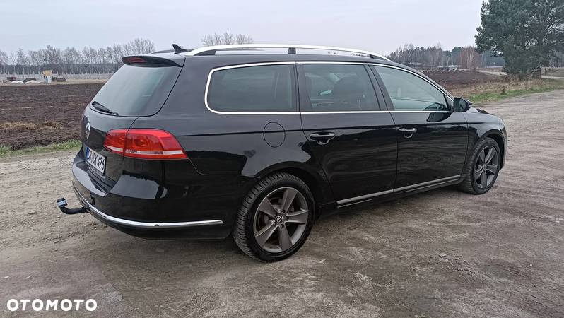 Volkswagen Passat 2.0 TDI Highline DSG - 8