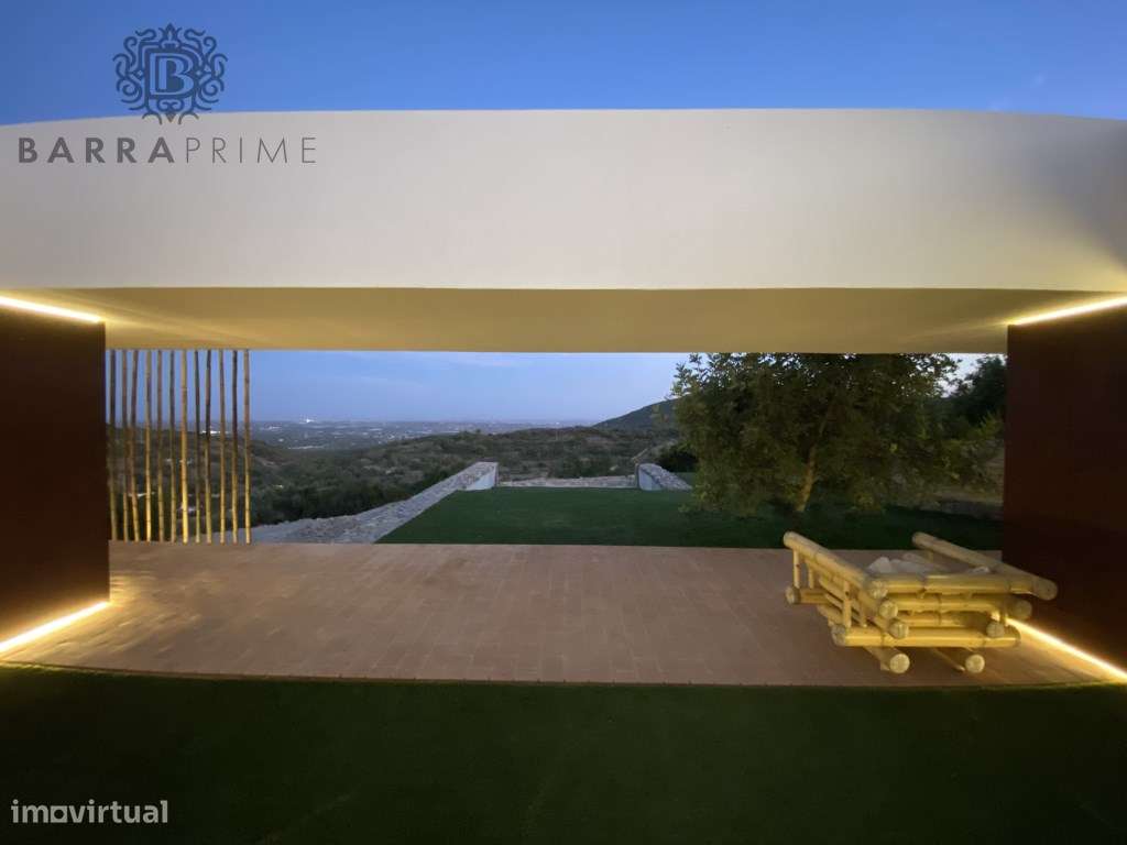 Moradia T4 de arquitetura contemporânea com vista deslumbrante - Grande imagem: 4/49