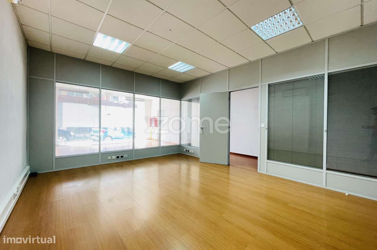 Armazém em Paranhos - Grande imagem: 5/35