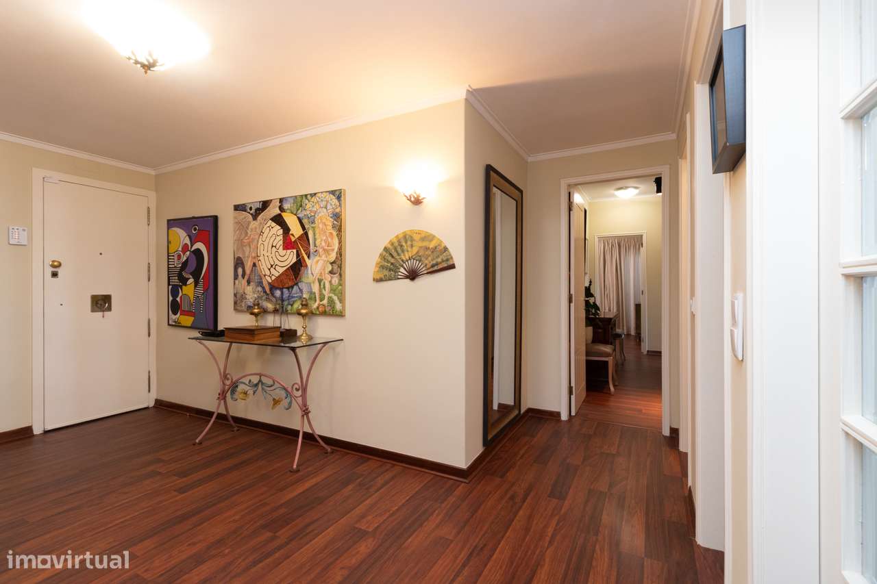 T3 Av. João XXI | 200m2 | 2 Elevadores | 2 Parqueamentos | Arrecadação-14