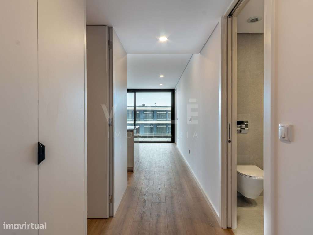 Apartamento T1+1 | 3.º e Último Piso | Varanda | 1 Lugar de Garagem...-5