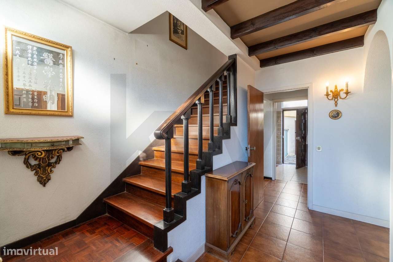 Moradia com Jardim e Excelente Exposição Solar nas Areias Estoril - Grande imagem: 5/40