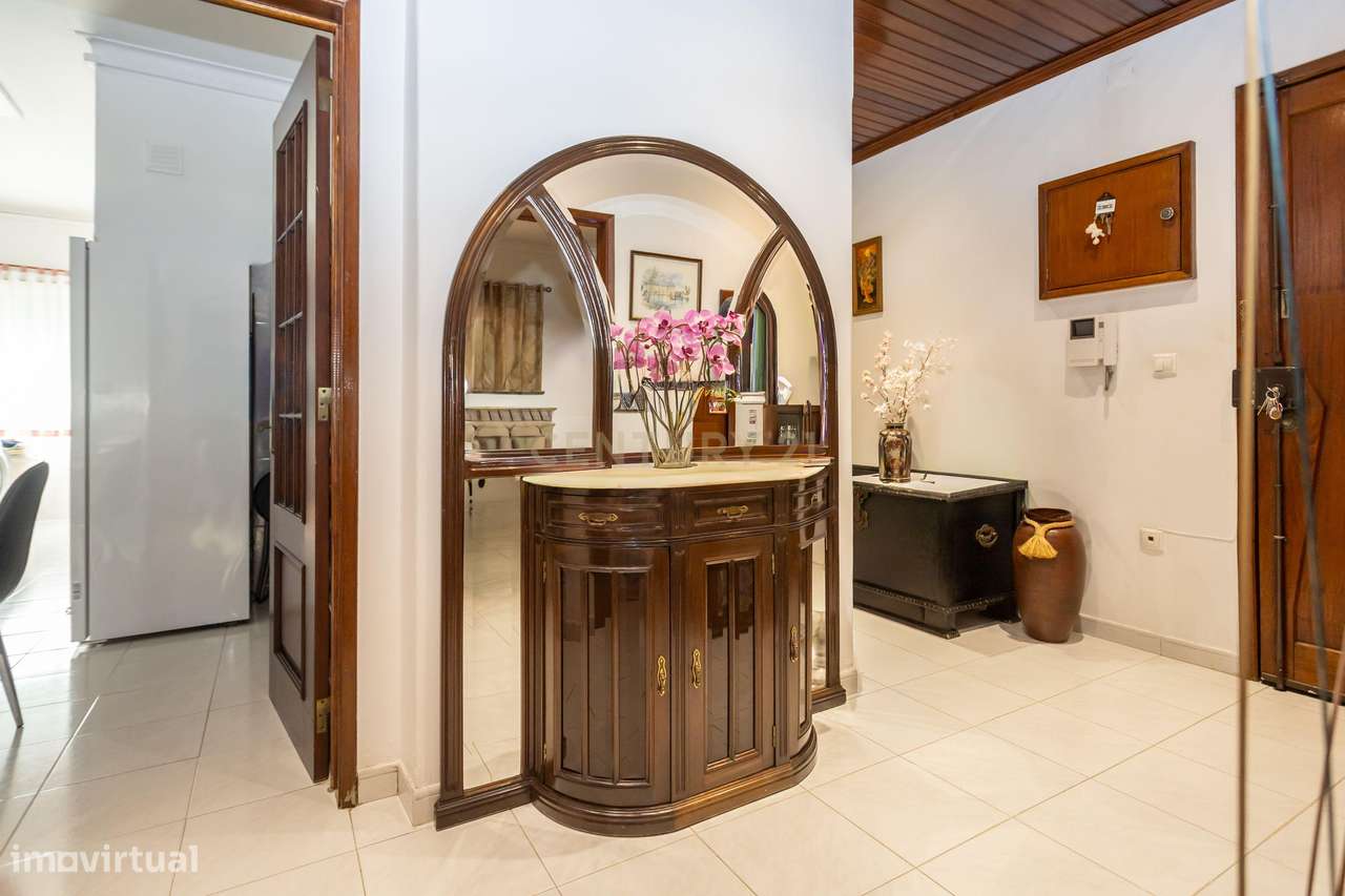 Apartamento T3 em zona central da Amora, Seixal - Grande imagem: 4/26