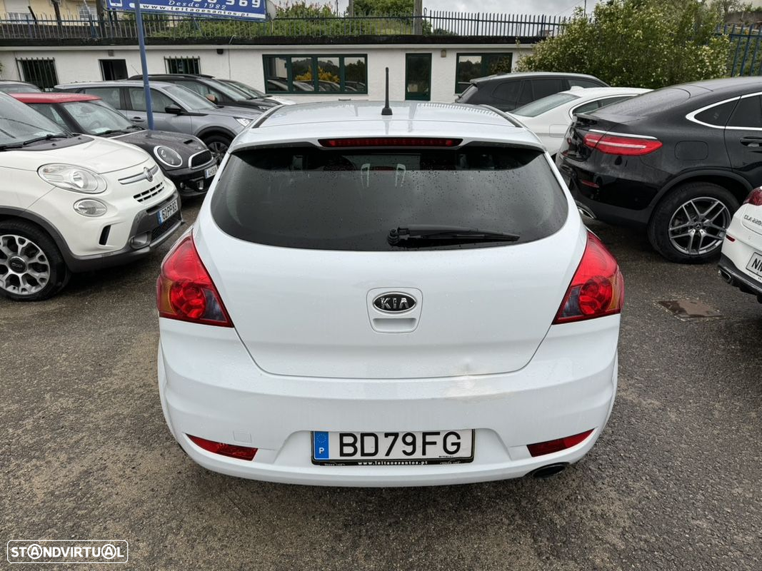 Kia ProCeed 1.6 CRDi Dream-Team Edition - 36