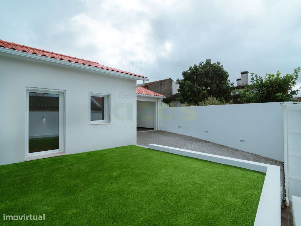 Moradia Isolada V3 com Logradouro em Pinheiros, Leiria - Grande imagem: 3/32