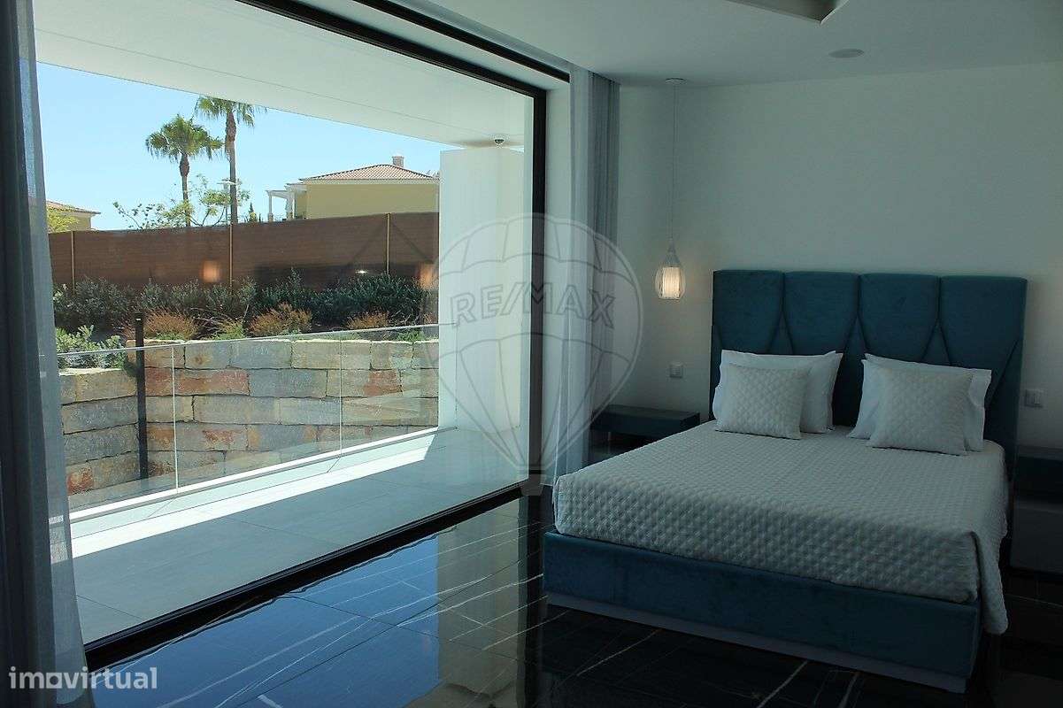 Moradia T5 para venda-7