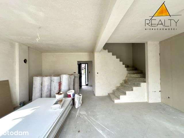 Nowy dom z 4 sypialniami-8