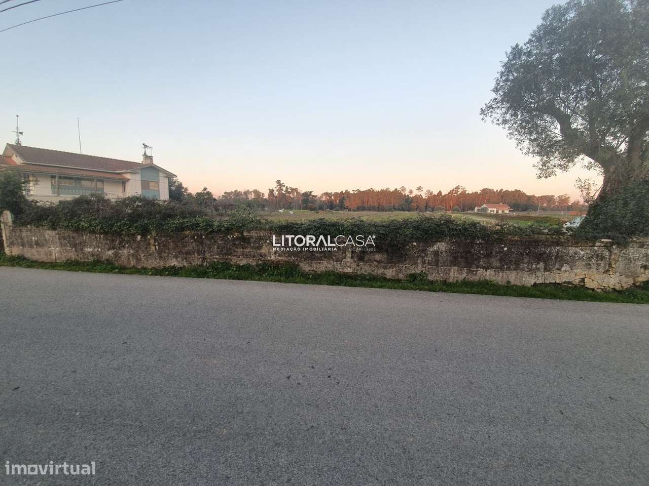 Terreno para 28 Moradias - 200 metros de frente - Grande imagem: 3/13