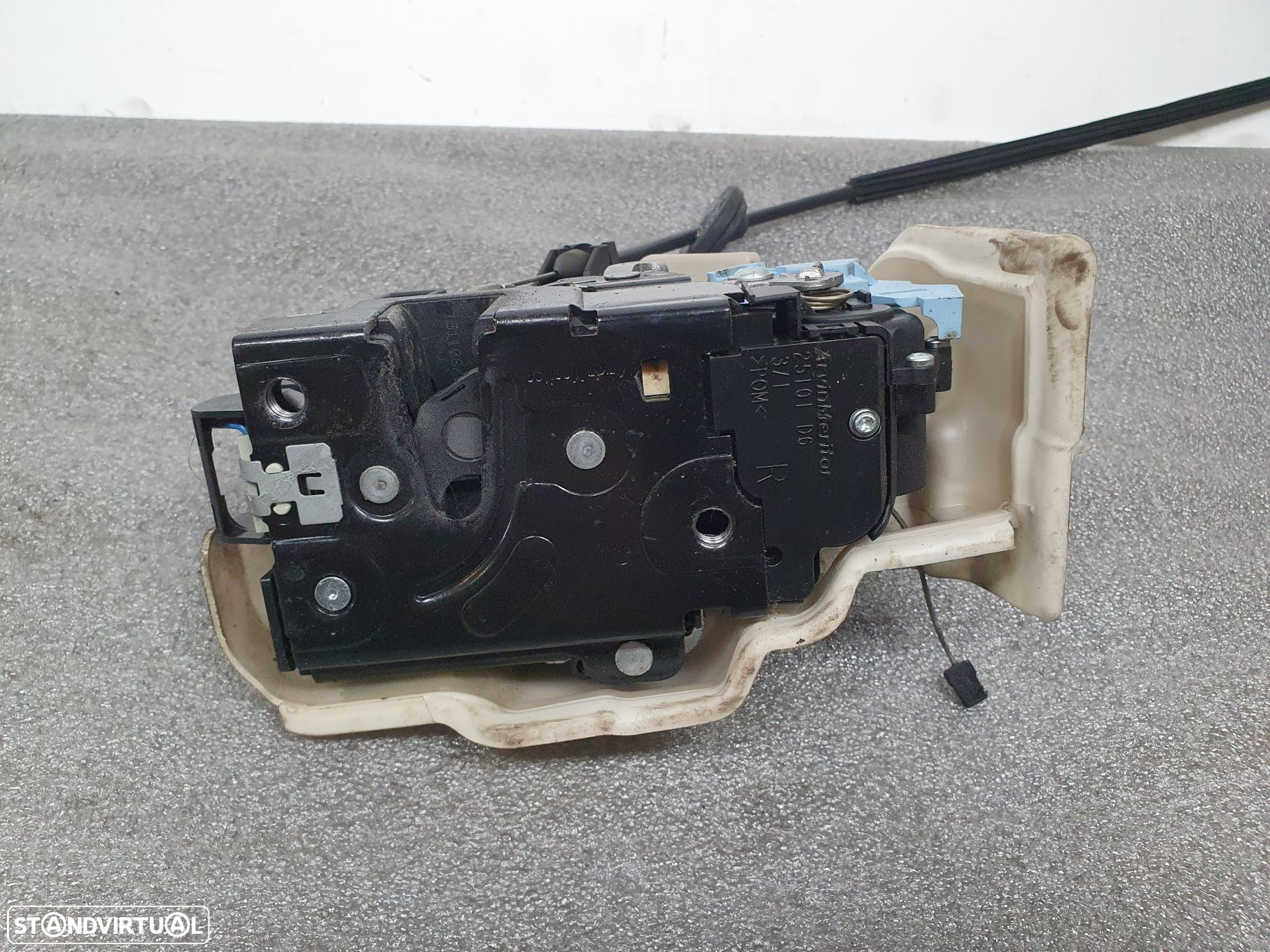 Fecho Porta Frente Dto Volkswagen Golf V (1K1) - 3