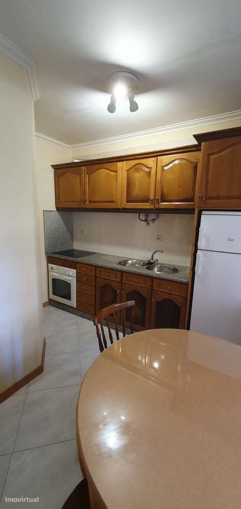 Apartamento T0+1 - Equipado - Amorosa-1