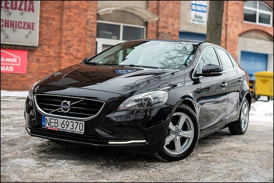 Volvo V40 II D2 Summum 2012
