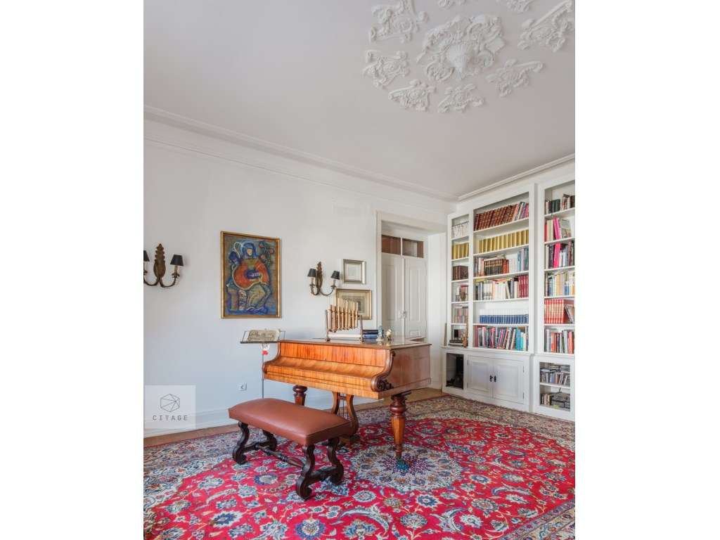 Moradia T8 com vista para Barragem do Maranhão-8