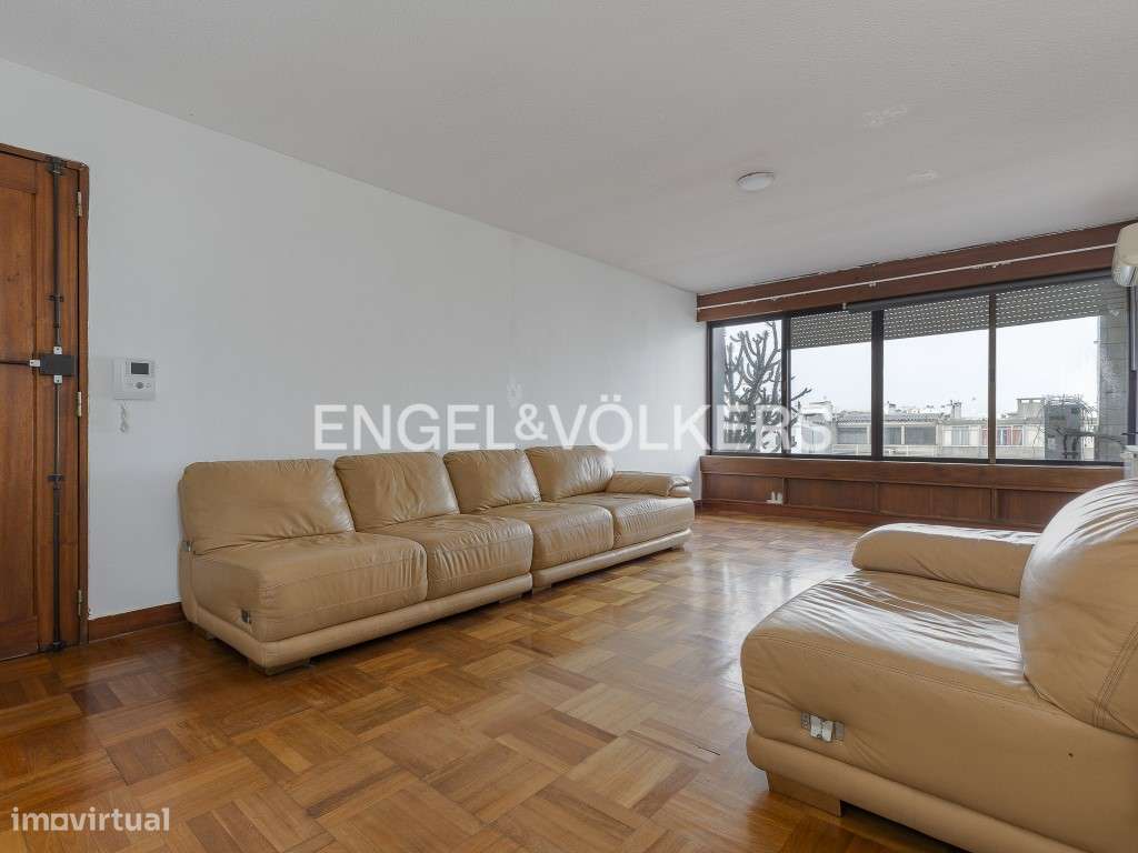 T3 em prédio emblemático de Benfica - Grande imagem: 4/35