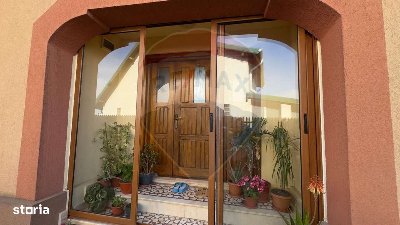 De vânzare 2 Corpuri de Casa si Teren 1388 mp in Geamăna, Bradu - Imagine principală: 3/20