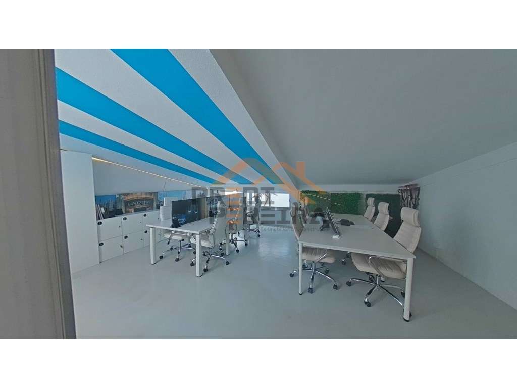 Sala de reuniões para 20 pessoas, em Marvila. - Grande imagem: 1/21