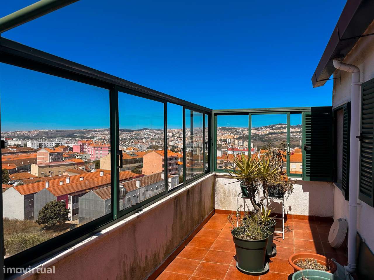 Oportunidade de Investimento: Prédio à Venda em Sta Clara,... - Grande imagem: 4/22