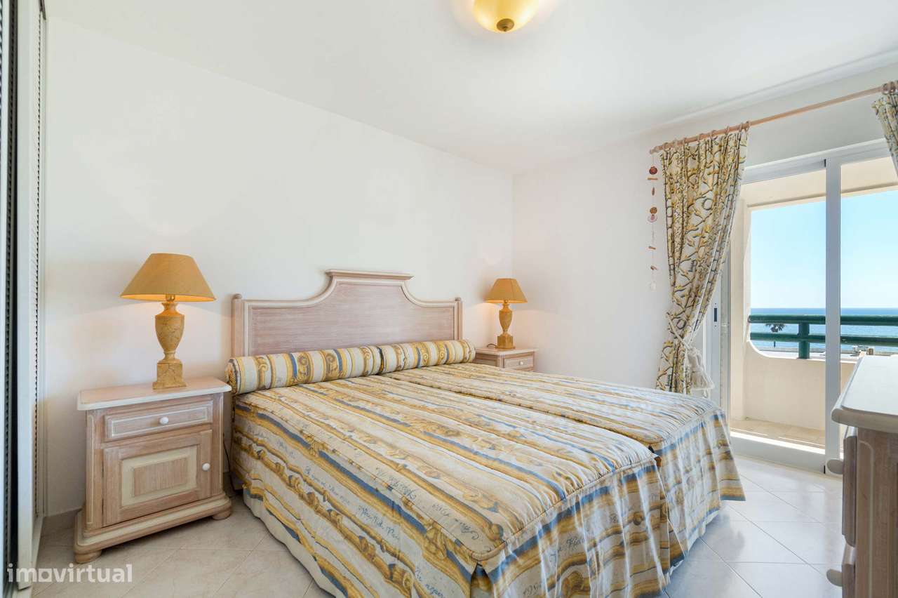 Penthouse Excecional com Amplo Terraço e Vistas Panorâmicas para o Mar-27