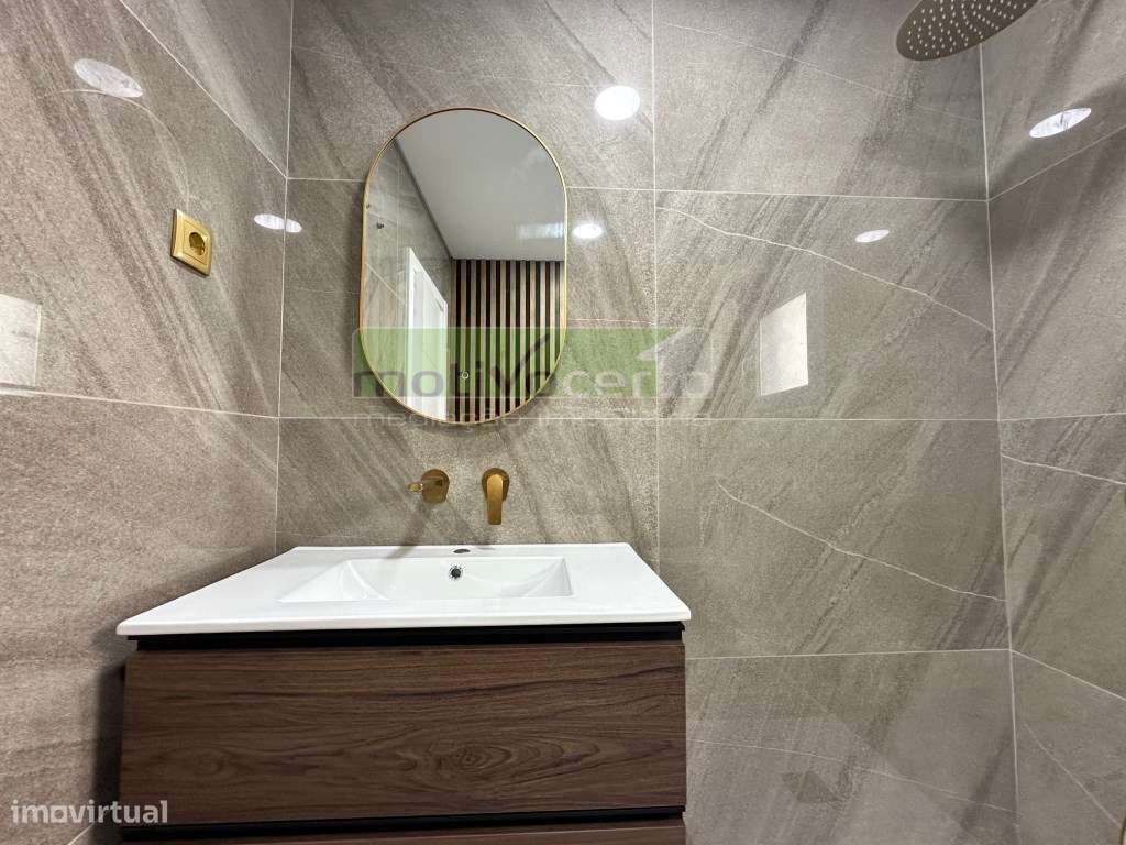 Possibilidade de PERMUTA - Moradia Isolada T4 no Cacém, Sintra. Aca...-11