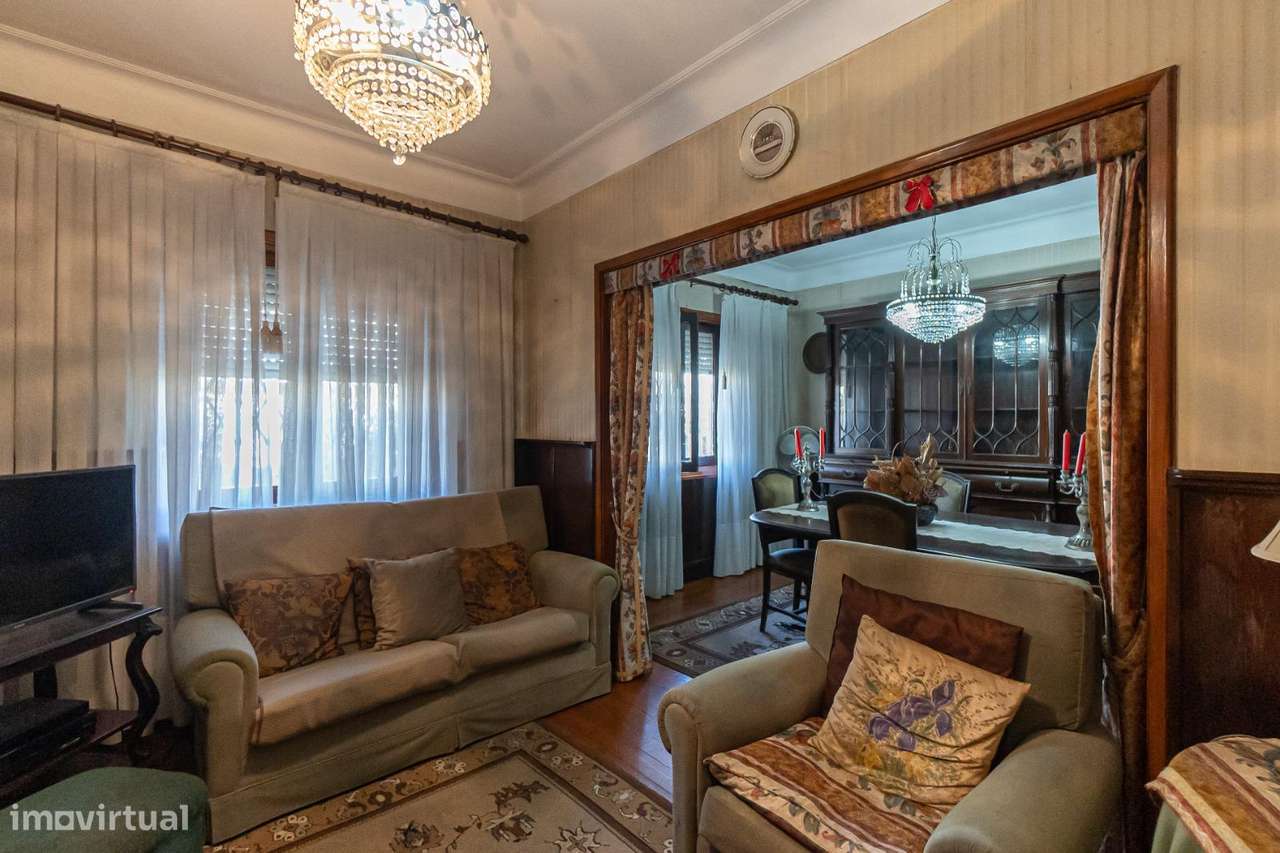 Casa c/ História e Potencial Extraordinário, Zona Tradicional do Porto-3