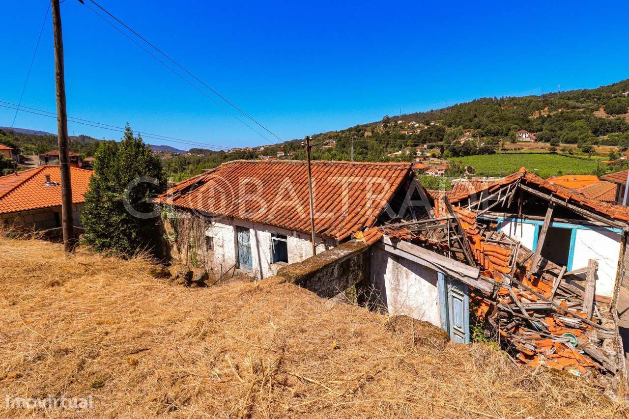Conjunto Habitacional de 5 Moradias para Recuperar em Aboadela-42