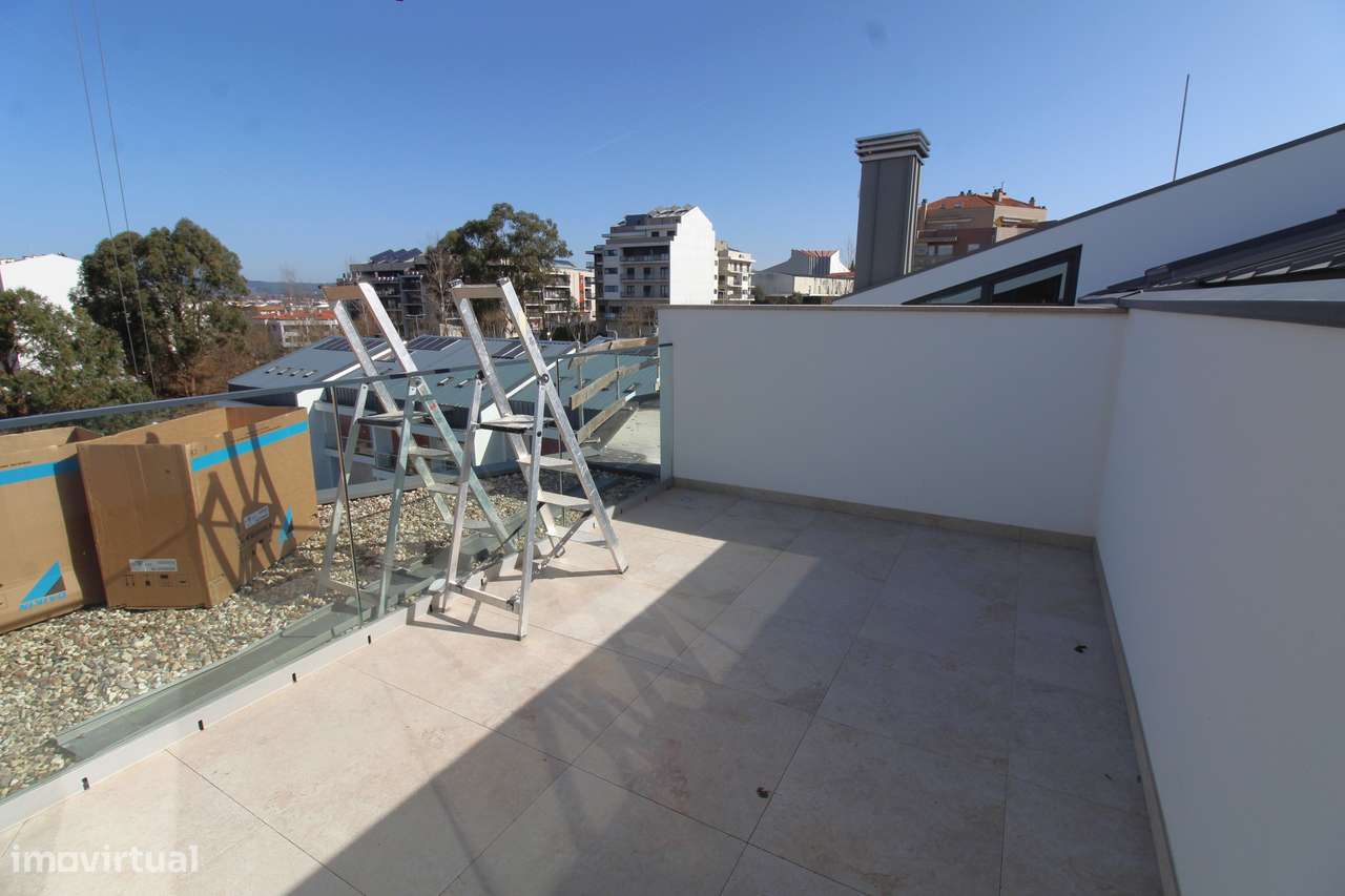 Luxuoso T3 Duplex em Viseu-28