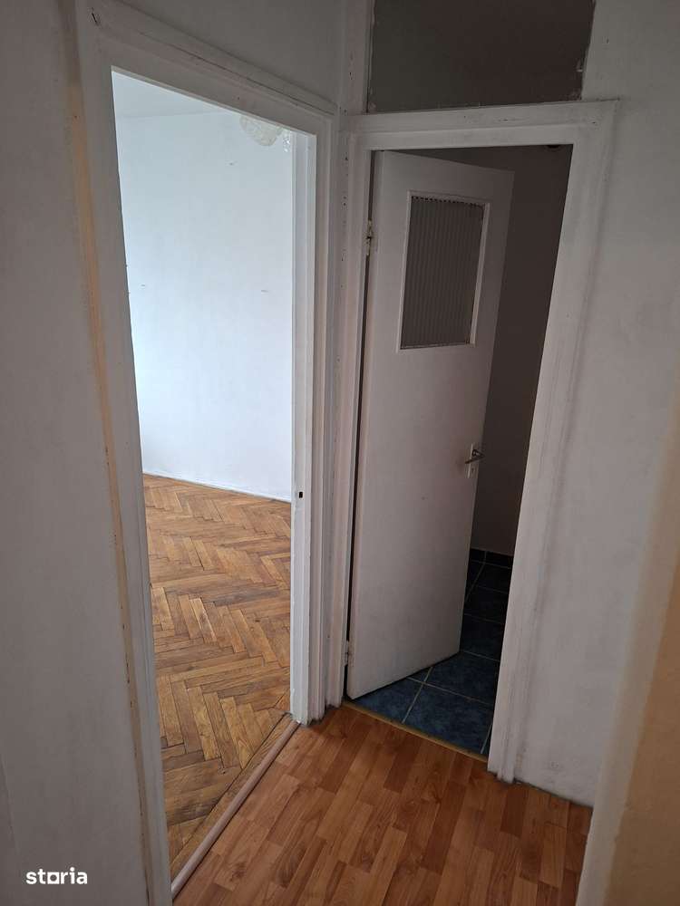 4 camere Banat , Decomandat / Centrală , Amplasament DEOSEBIT-9