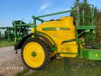 John Deere 824 - 16