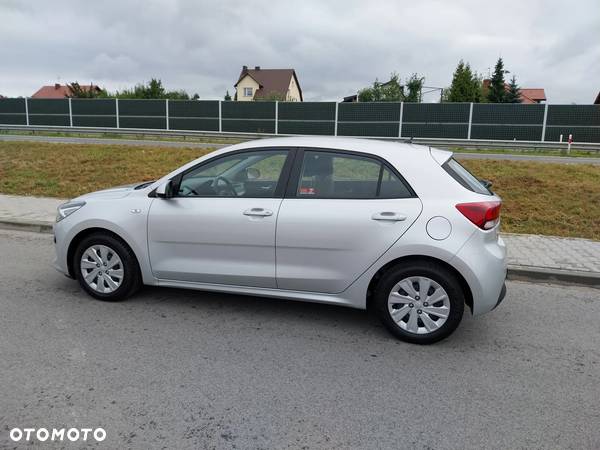 Kia Rio 1.2 L - 9