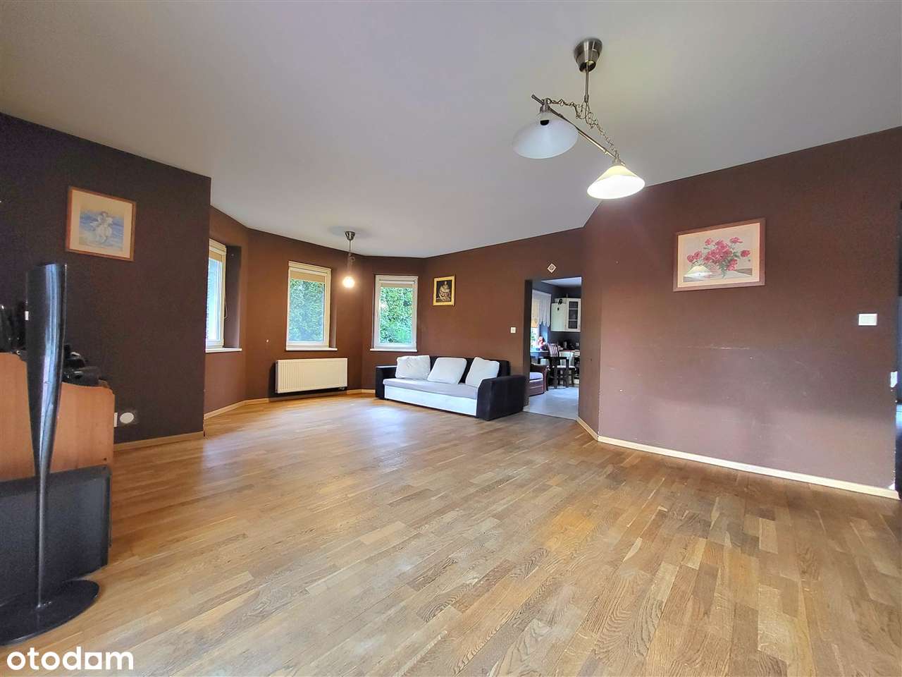 Dom  w doskonałej lokalizacji .-1