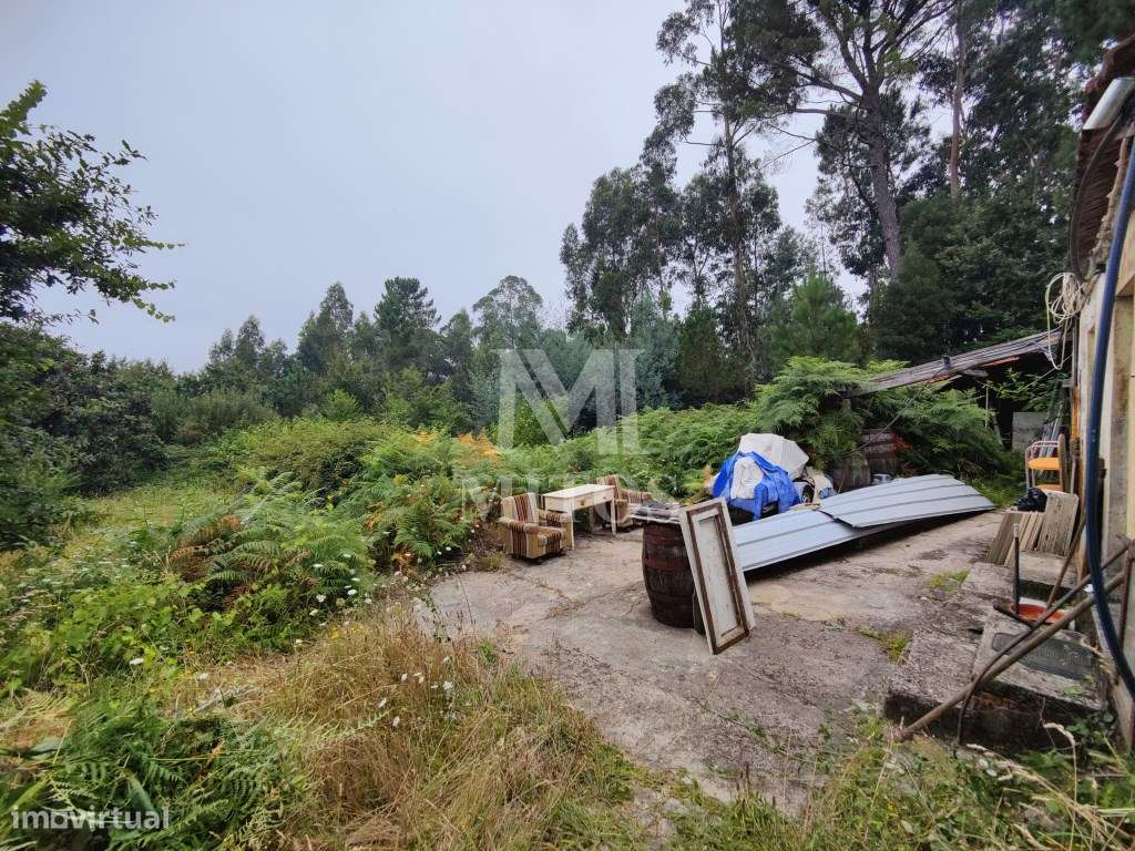 Ruina para recuperar, situada em Reboreda 'Vila Nova de Cerveira' - Grande imagem: 5/7