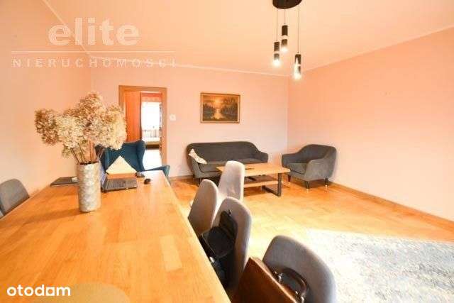 Wygodne trzypokojowe mieszkanie, klimatyzacja-5