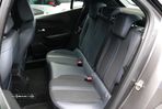 Peugeot 2008 1.5 BlueHDi Allure EAT8 - 36