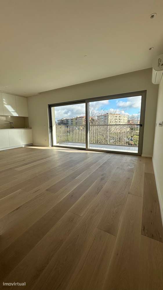 Apartamento T1 com varanda situado em CANIDELO - Grande imagem: 4/17