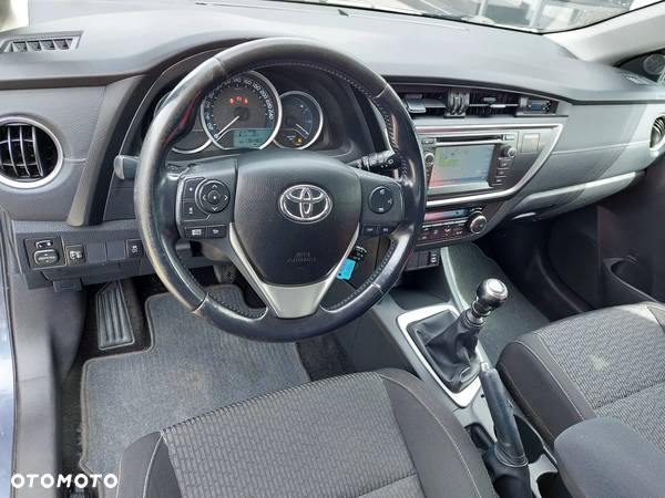 Toyota Auris 2.0 D-4D Edition - 26