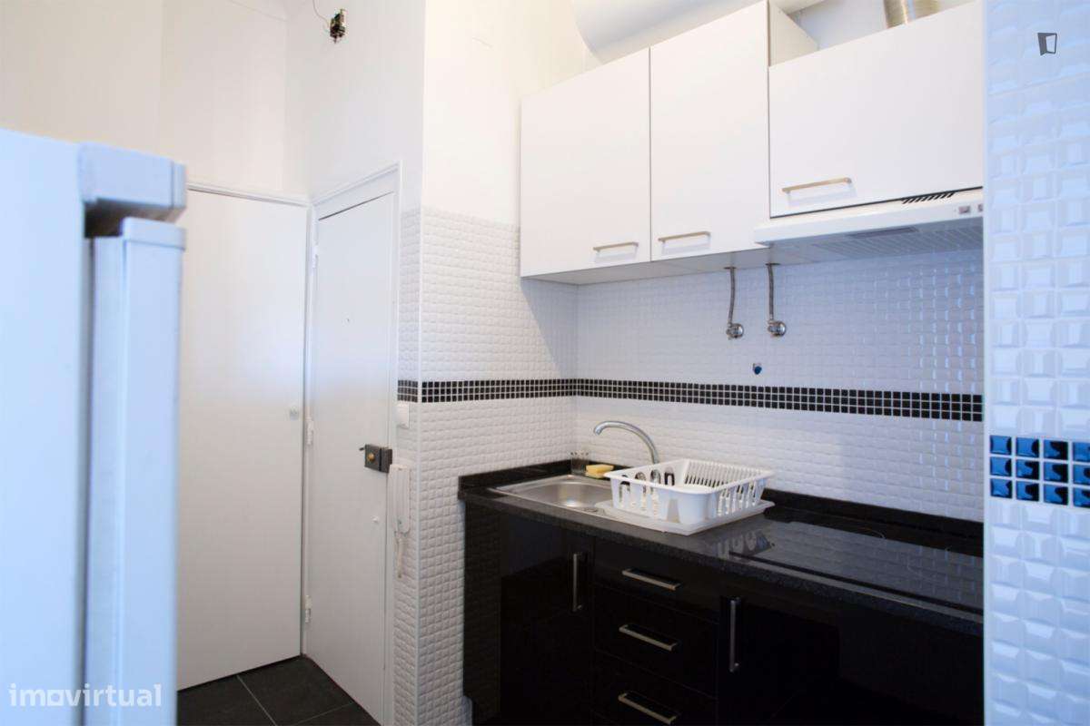 Quarto - localizado em Alcântara Lisbon - Grande imagem: 5/14