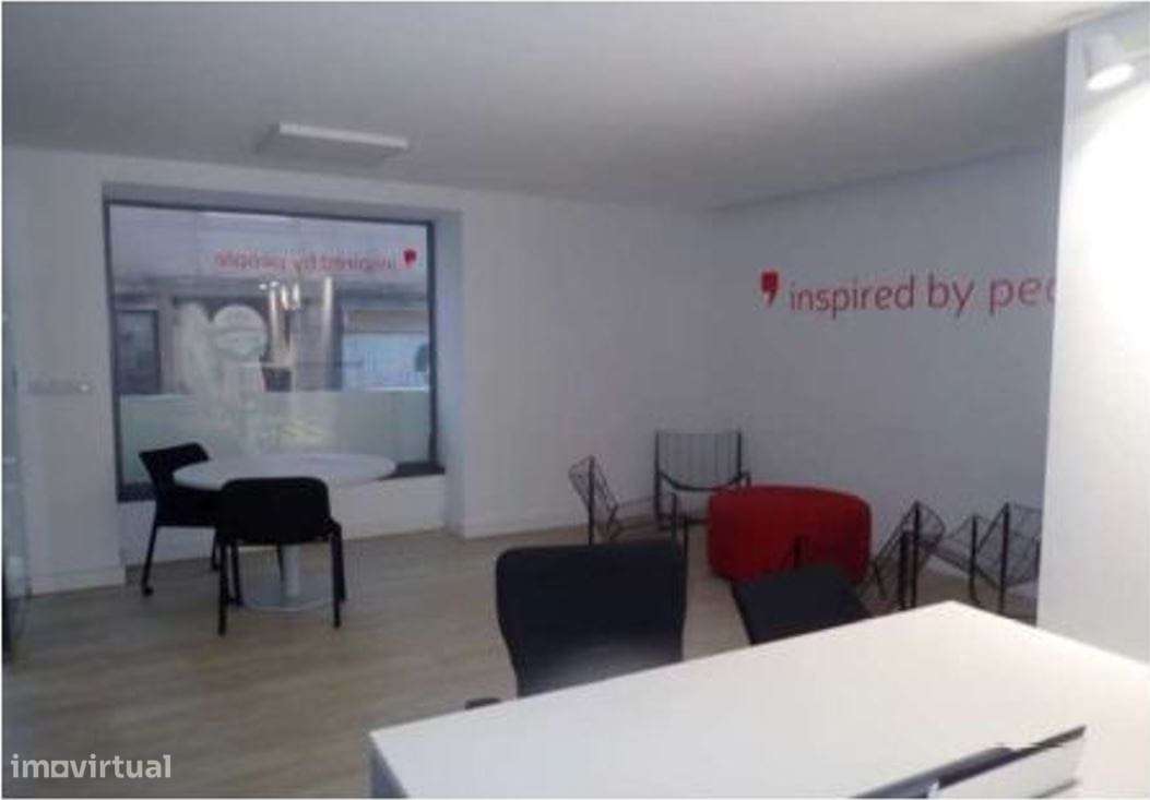 EDIFICIO PARA SERVIÇOS OU HABITAÇÃO - Grande imagem: 4/9