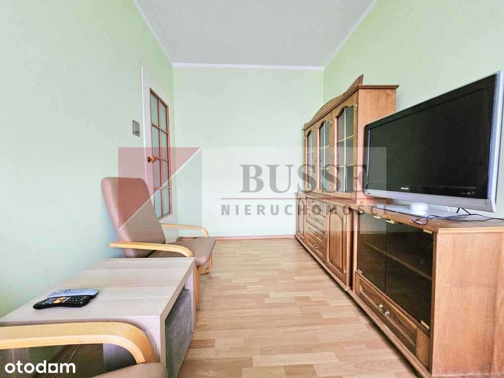 4 pok. na os. Zawadzkiego-Klonowica w niskim bloku-9