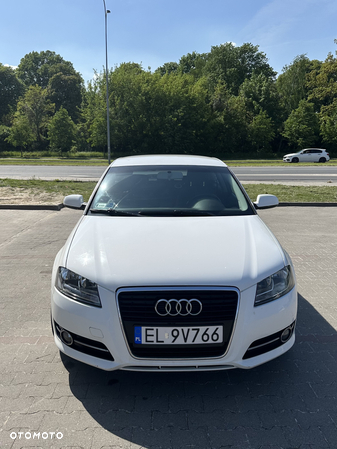 Audi A3 1.6 Ambiente - 4