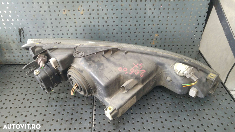 Far stanga peugeot 206 2a c 9640559580 89005132 - 4