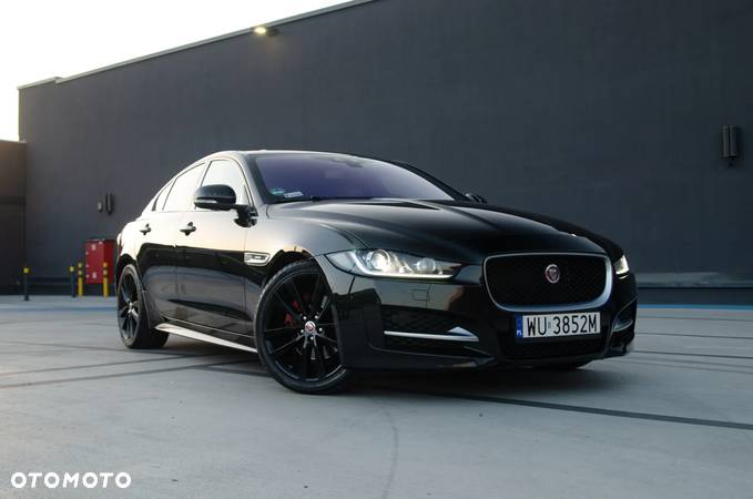 Jaguar XE 2.0 D AWD R-Sport - 1