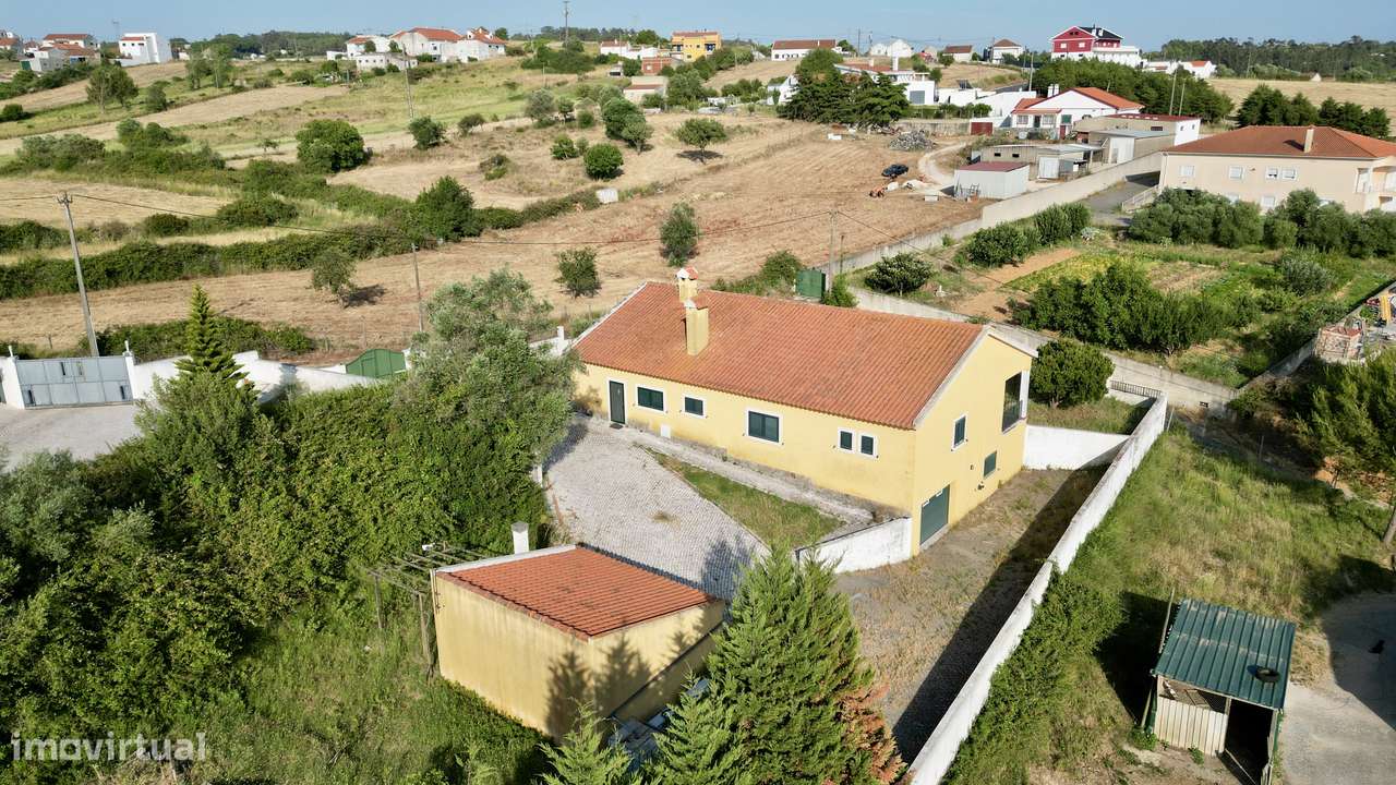 Moradia com terreno e árvores de fruto a 40mn de Lisboa-57