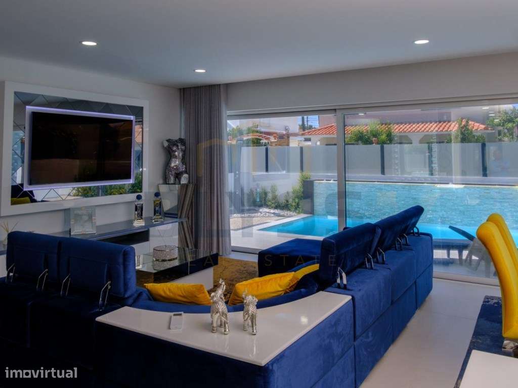 Moradia T4 com Piscina na Aroeira - Charneca da Caparica-22
