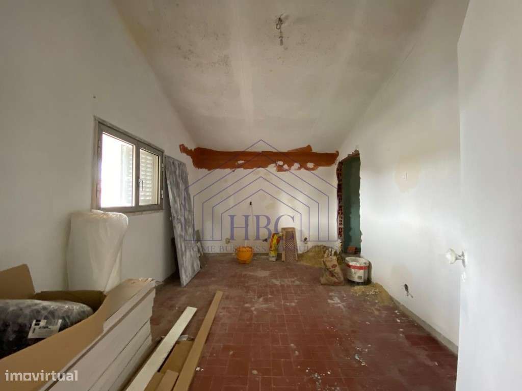 Moradia T3+1 com Grande Potencial na Lagoa de Albufeira - Sesimbra-28